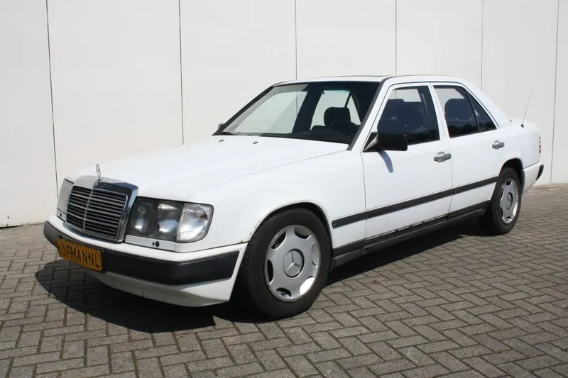 Mercedes-Benz 200-Serie (1985)
