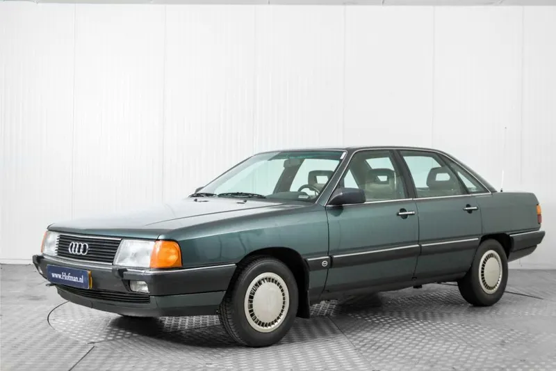 Audi 100 (1986)