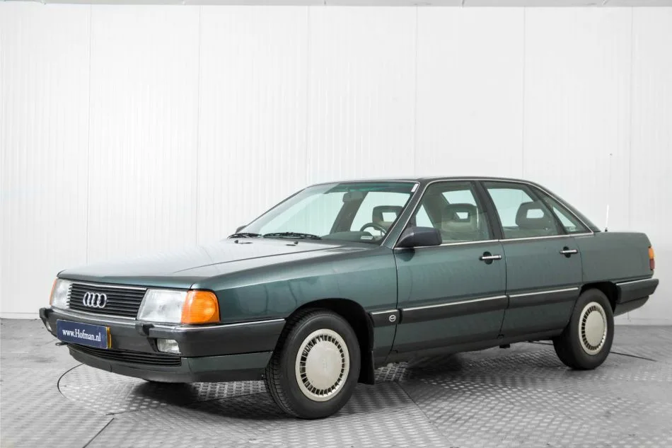 Audi 100 (1986) — foto 1