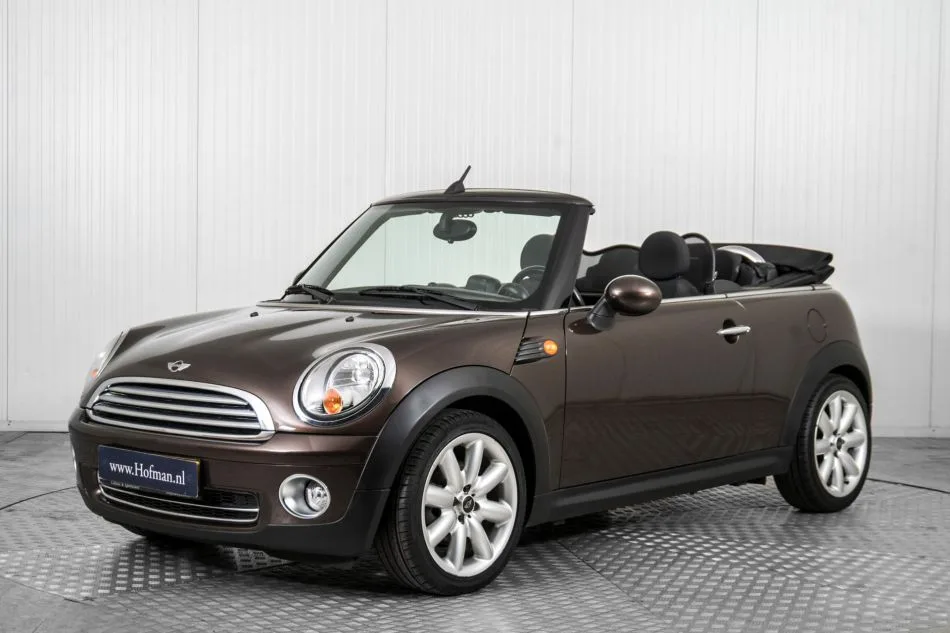 MINI Cabrio (2010) — foto 1