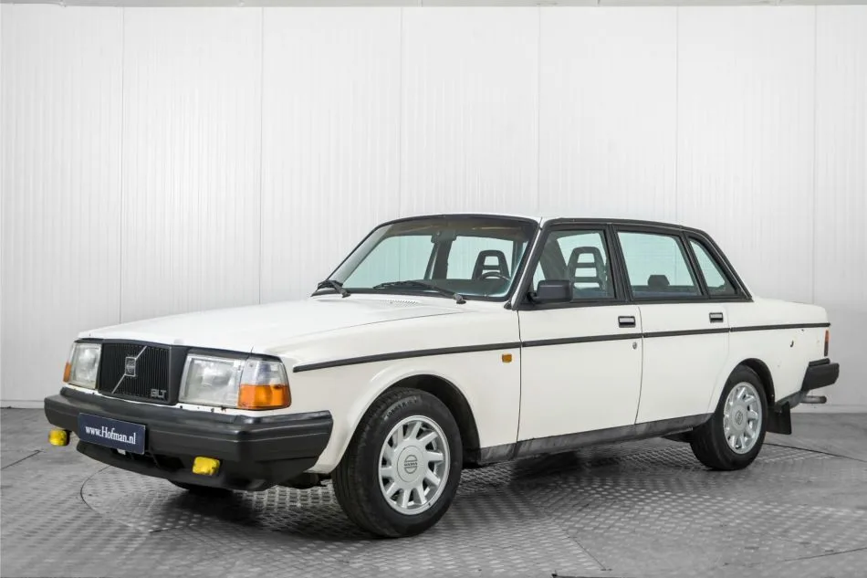 Volvo 244 (1984) — foto 1