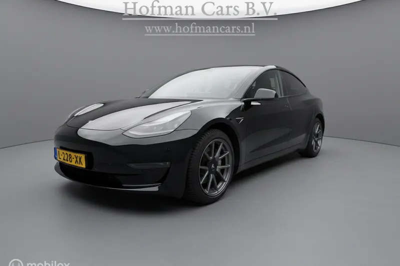 Tesla Model 3 (2021)