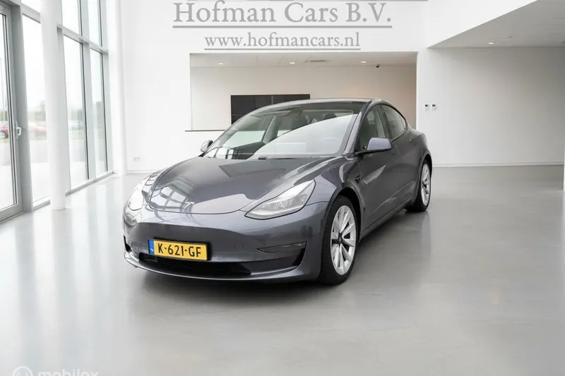 Tesla Model 3 (2020)