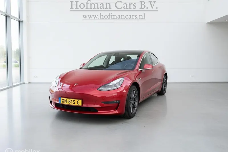 Tesla Model 3 (2019)