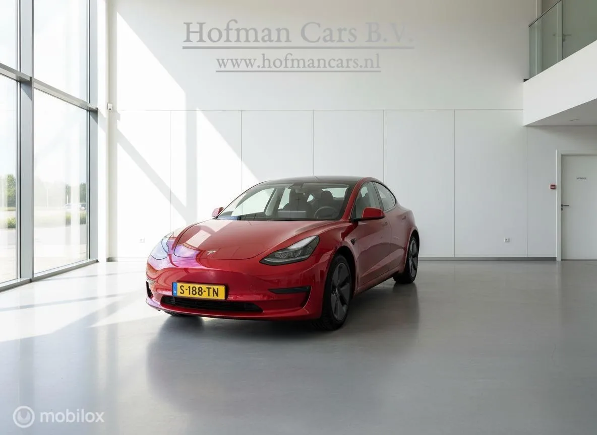 Tesla Model 3 (2023) — foto 1