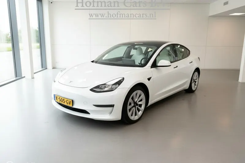 Tesla Model 3 (2021)
