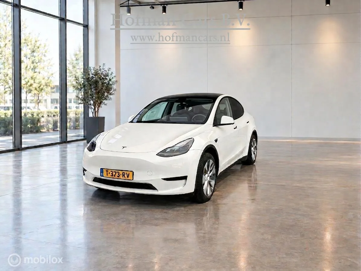 Tesla Model Y (2023) — foto 1