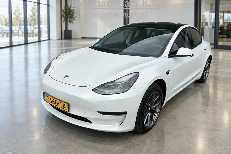 Tesla Model 3 (2020)