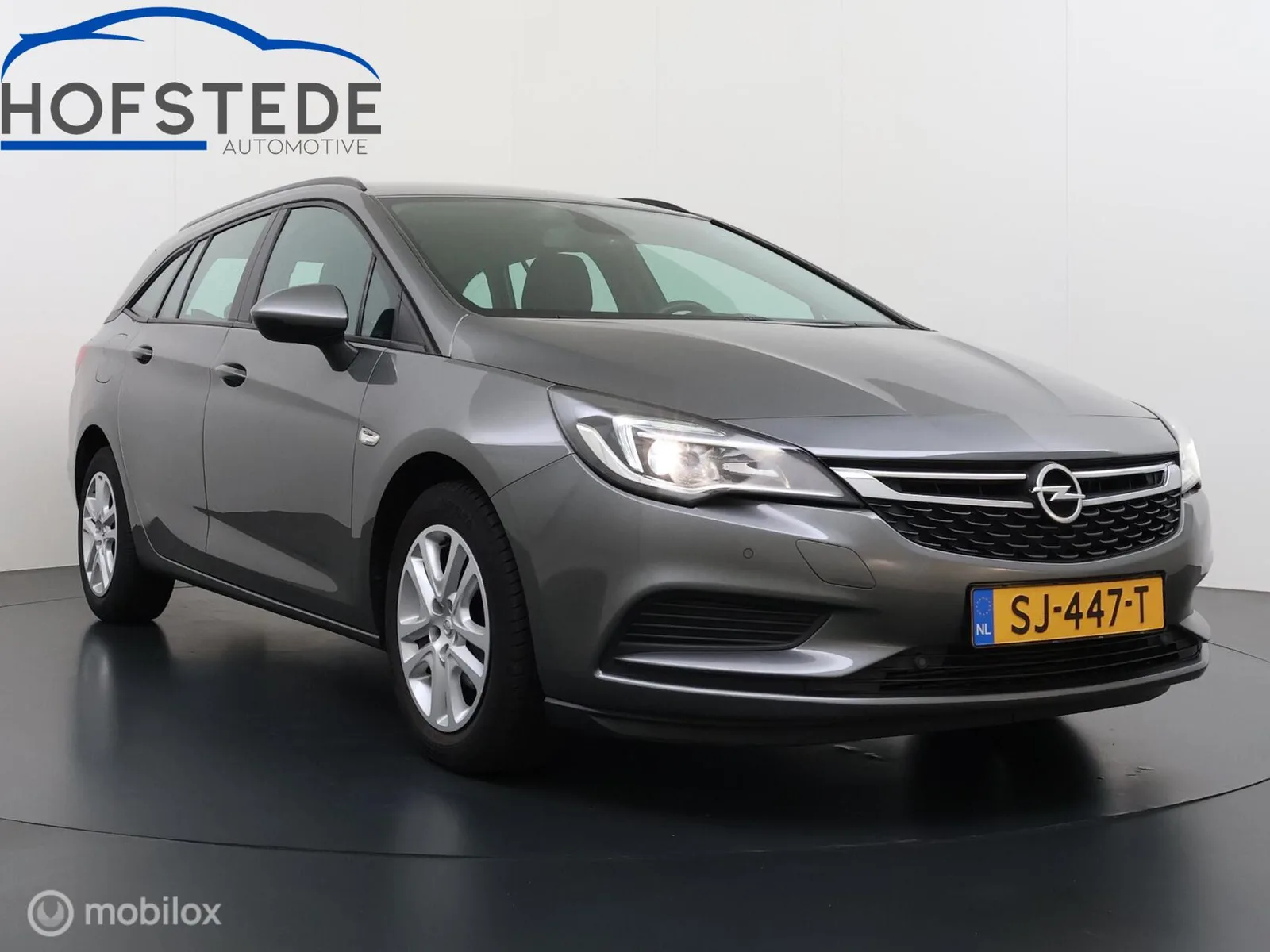 Opel Astra Sports Tourer (2018) — foto 1