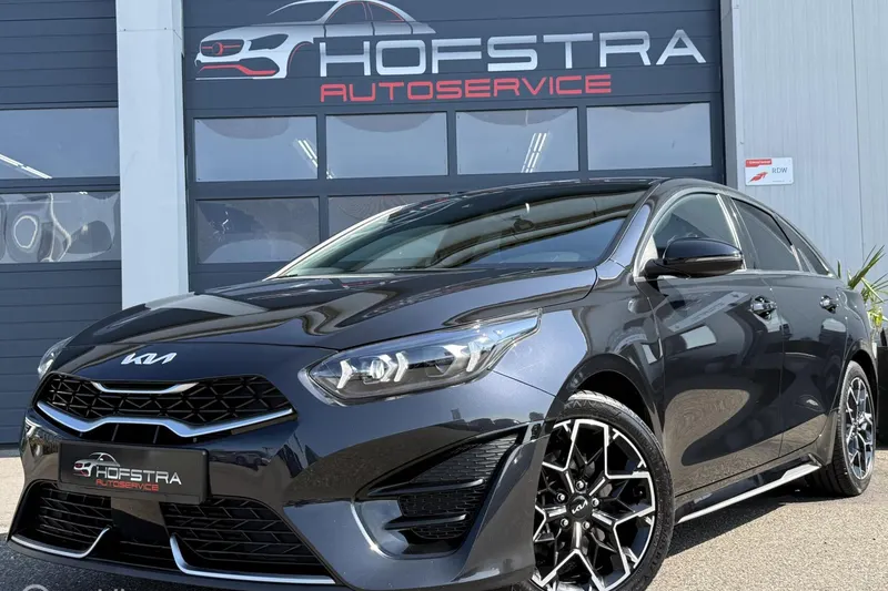 Kia ProCeed (2022)