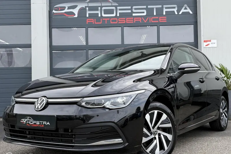 Volkswagen Golf (2022)