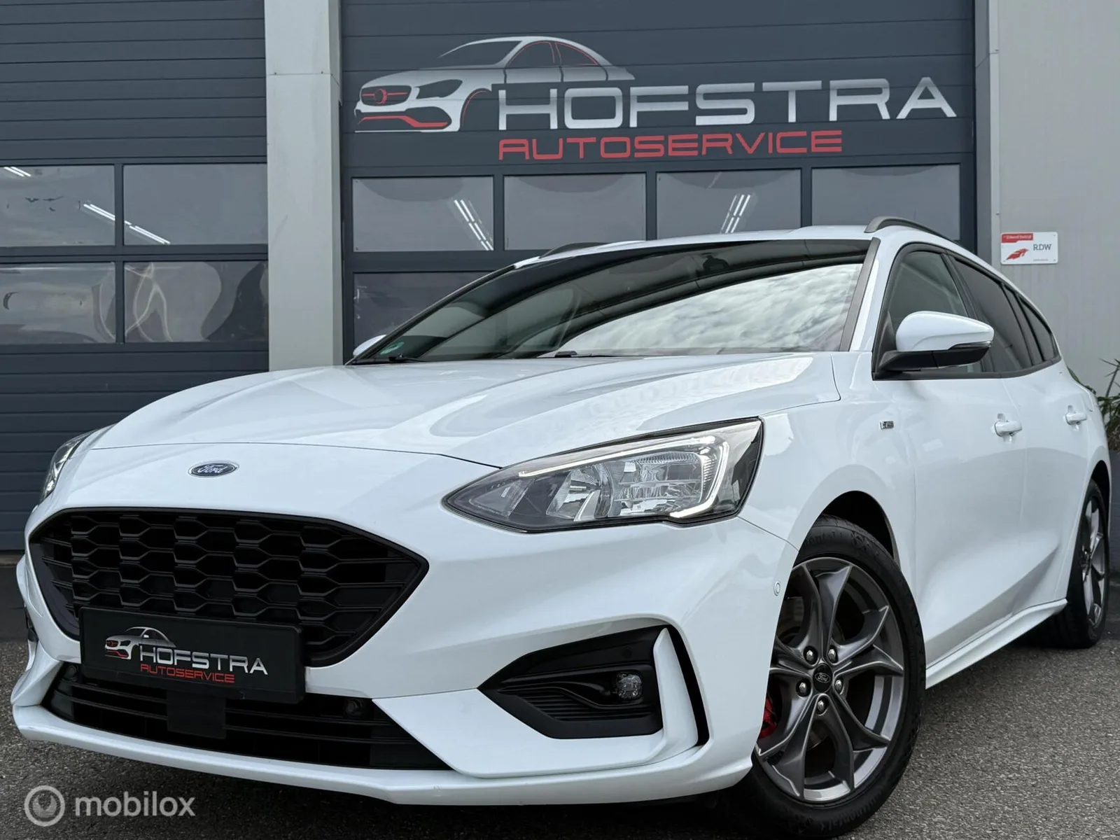 Ford Focus (2021) — foto 1
