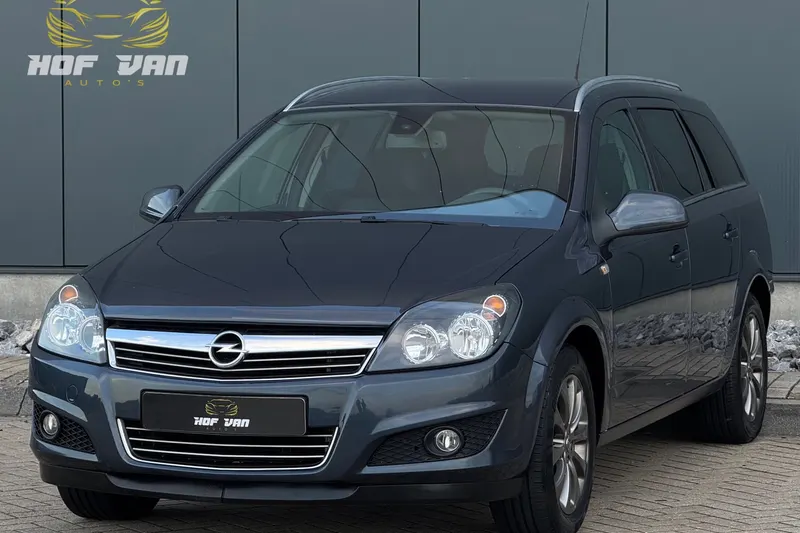Opel Astra (2010)