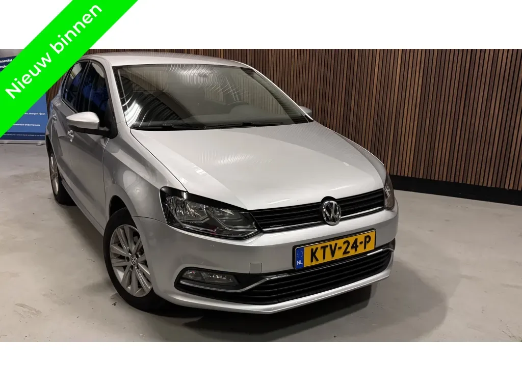 Volkswagen Polo (2015) — foto 1