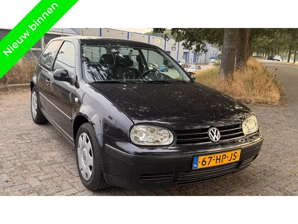Volkswagen Golf (2001) — foto 1