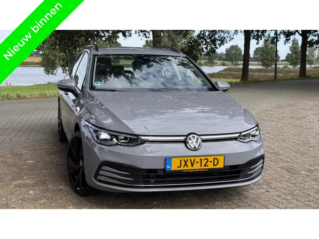 Volkswagen Golf (2021) — foto 1