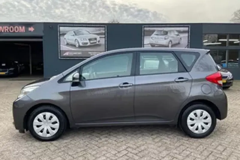 Subaru Trezia (2012)