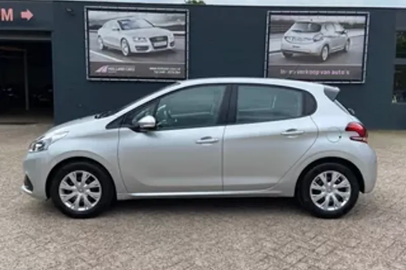 Peugeot 208 (2016)