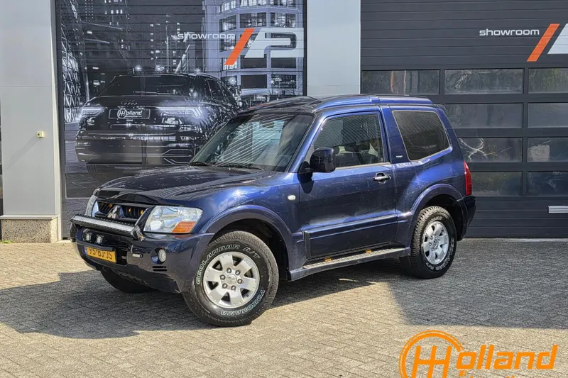 Mitsubishi Pajero (2003)