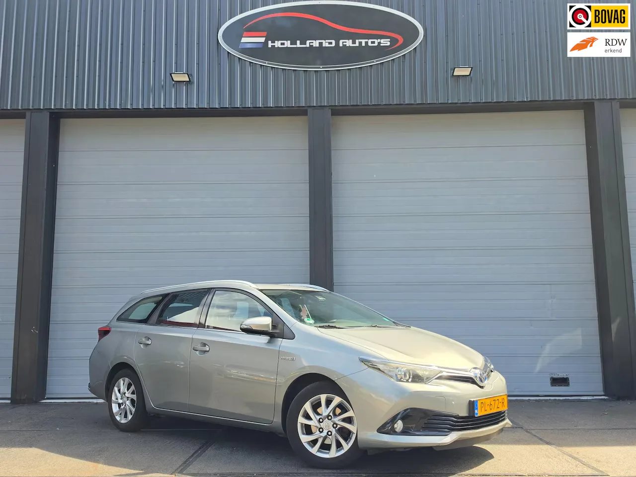 Toyota Auris (2017) — foto 1