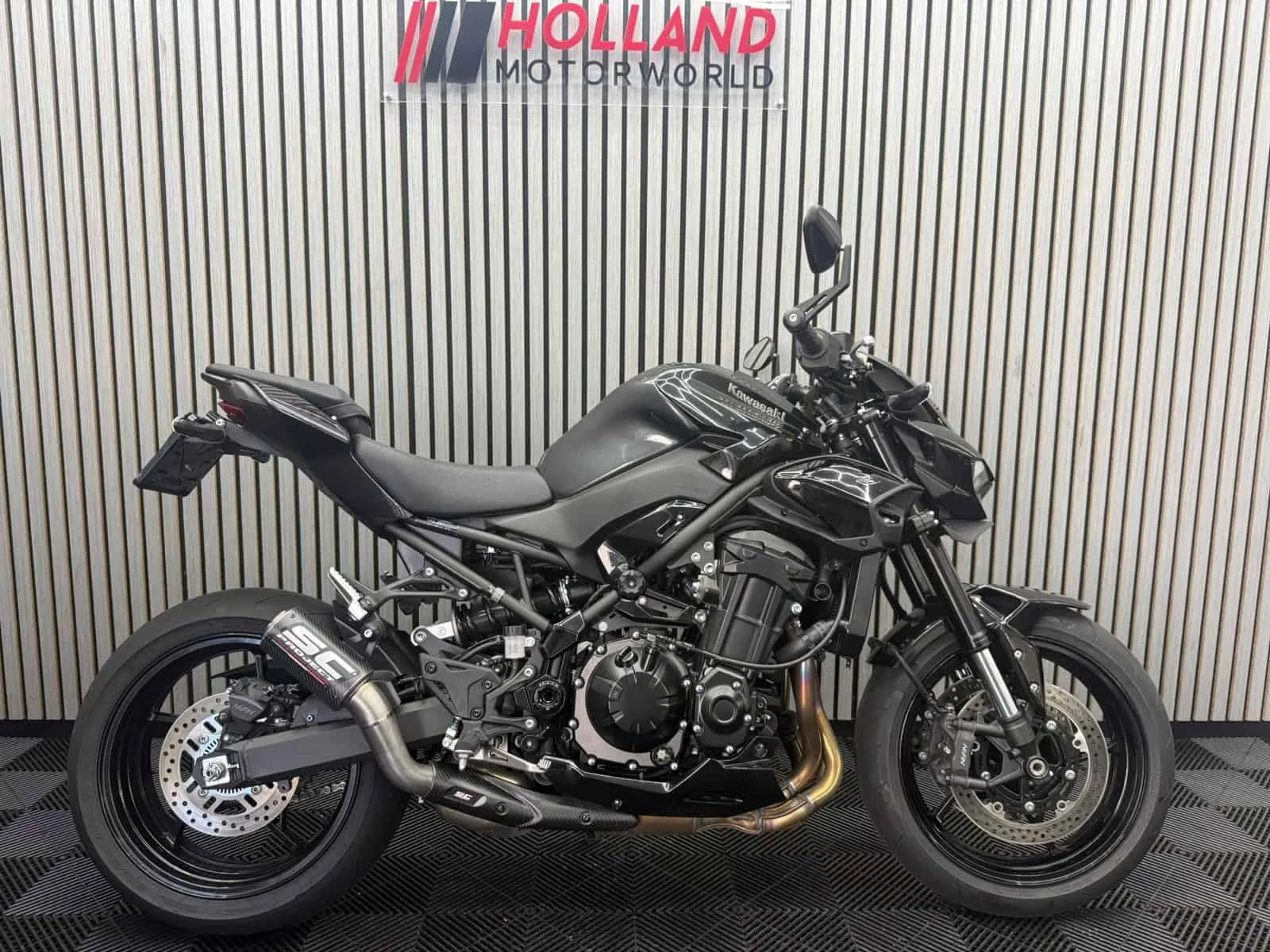 Kawasaki Z900 (2025) — foto 1