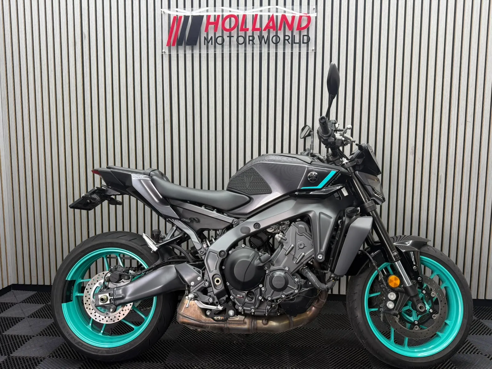 Yamaha MT-09 (2024) — foto 1