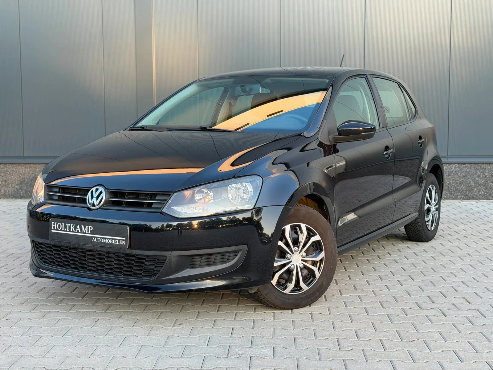 Volkswagen Polo (2009) — foto 1