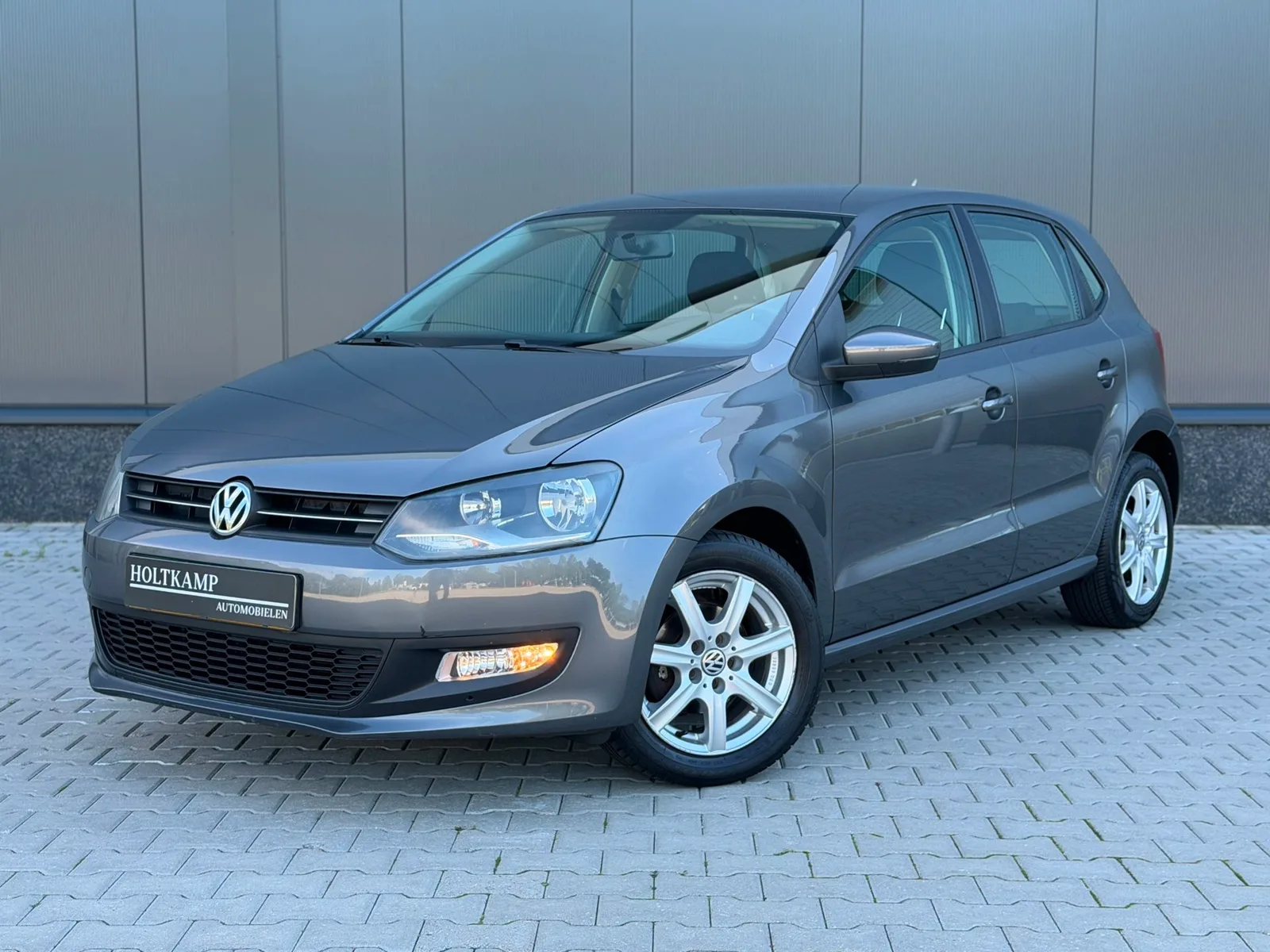 Volkswagen Polo (2010) — foto 1