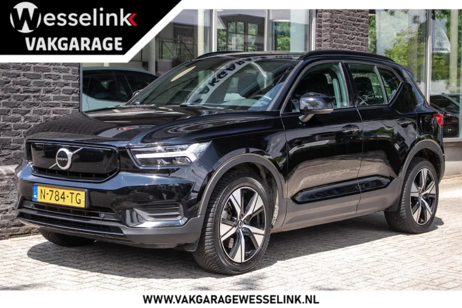 Volvo XC40 (2021) — foto 1