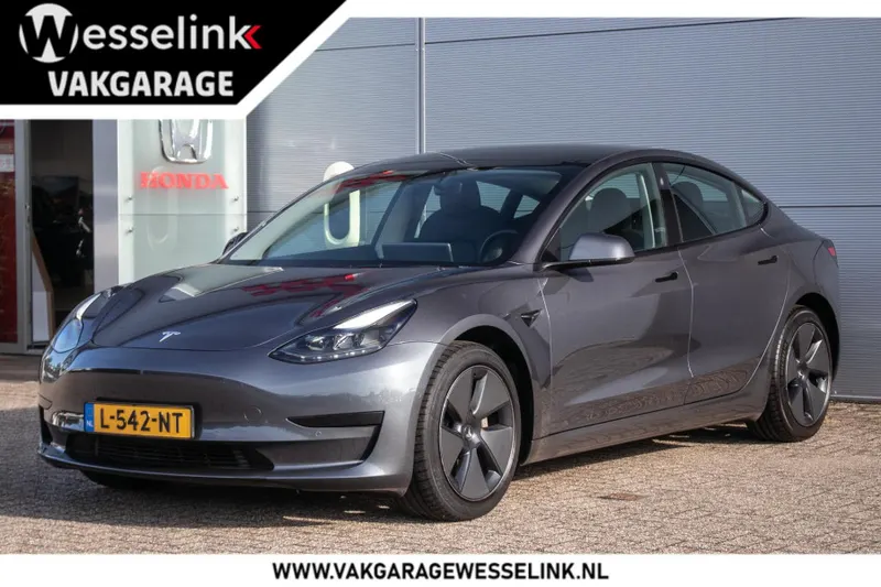 Tesla Model 3 (2021)