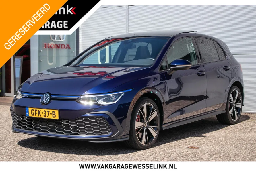 Volkswagen Golf (2022) — foto 1