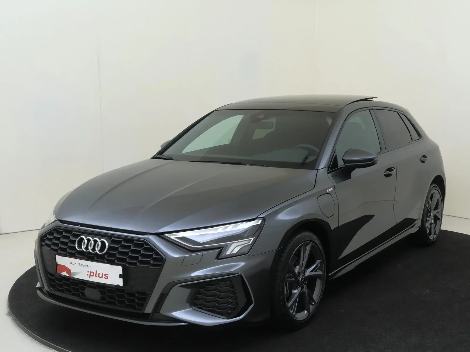 Audi A3 (2023) — foto 1