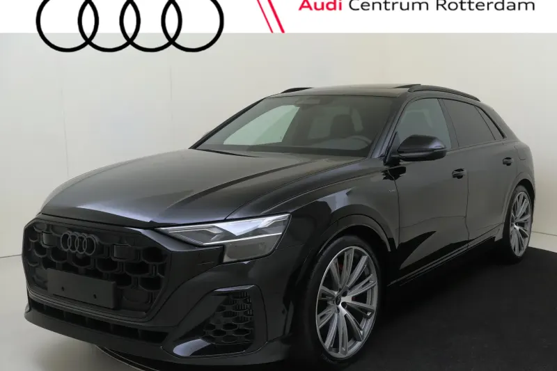 Audi Q8 (0)
