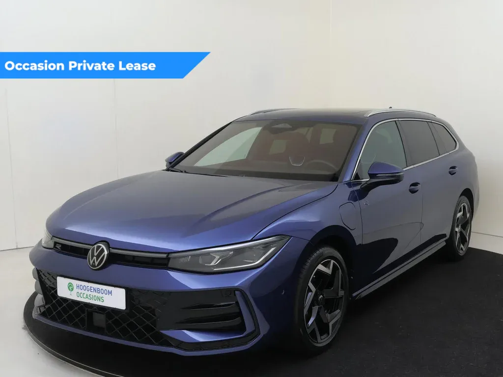 Volkswagen Passat (2024) — foto 1