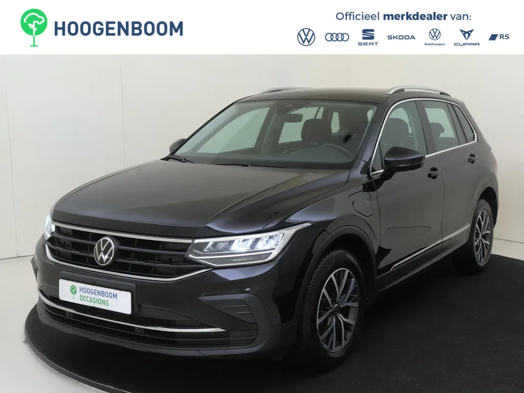 Volkswagen Tiguan (2022) — foto 1