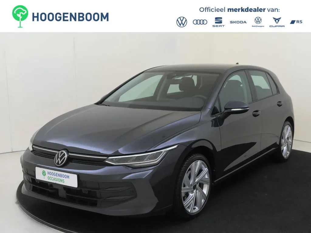 Volkswagen Golf (2024) — foto 1