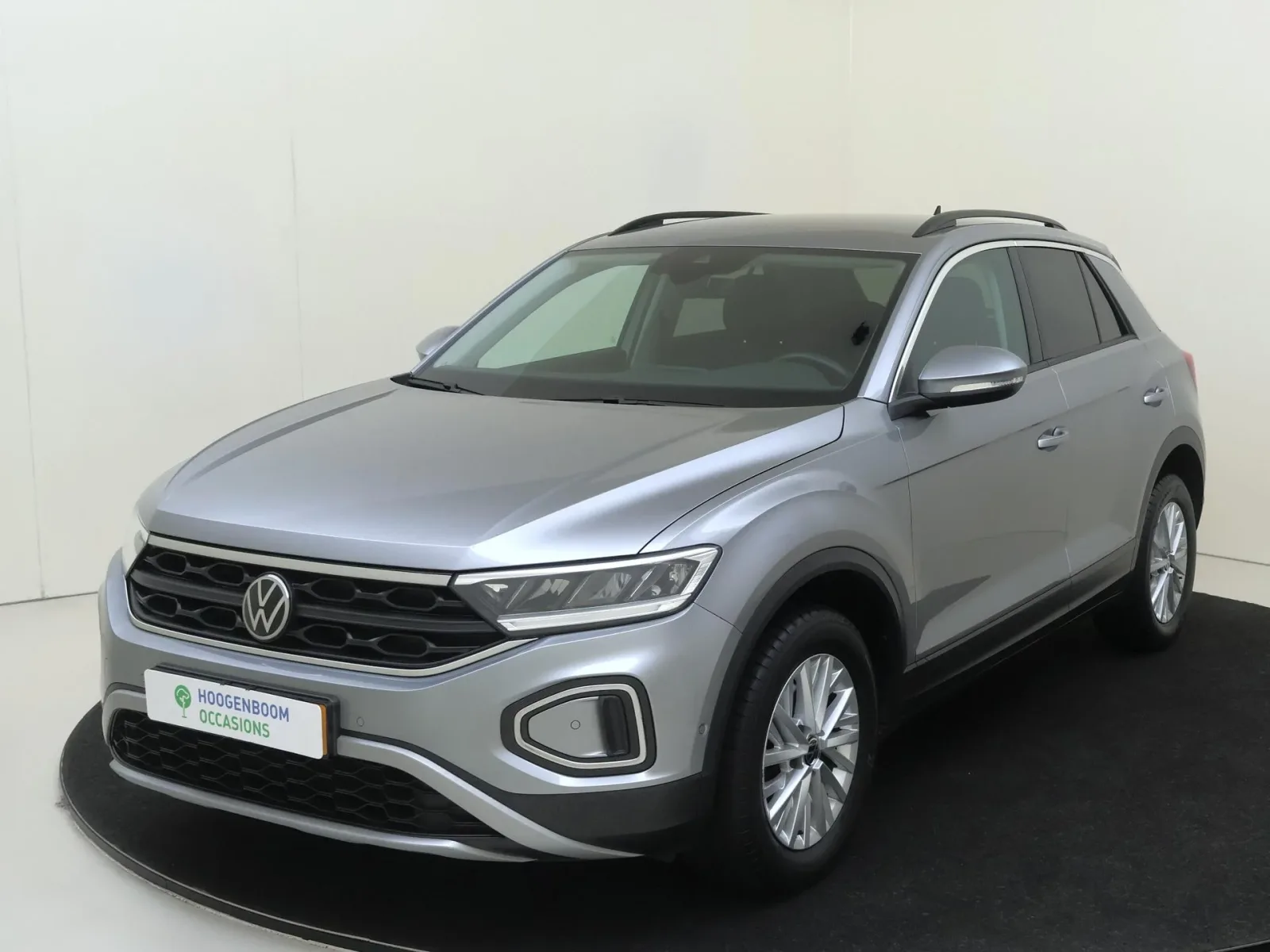 Volkswagen T-Roc (2022) — foto 1