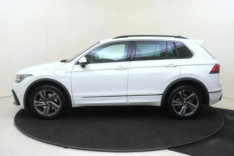 Volkswagen Tiguan (2024)