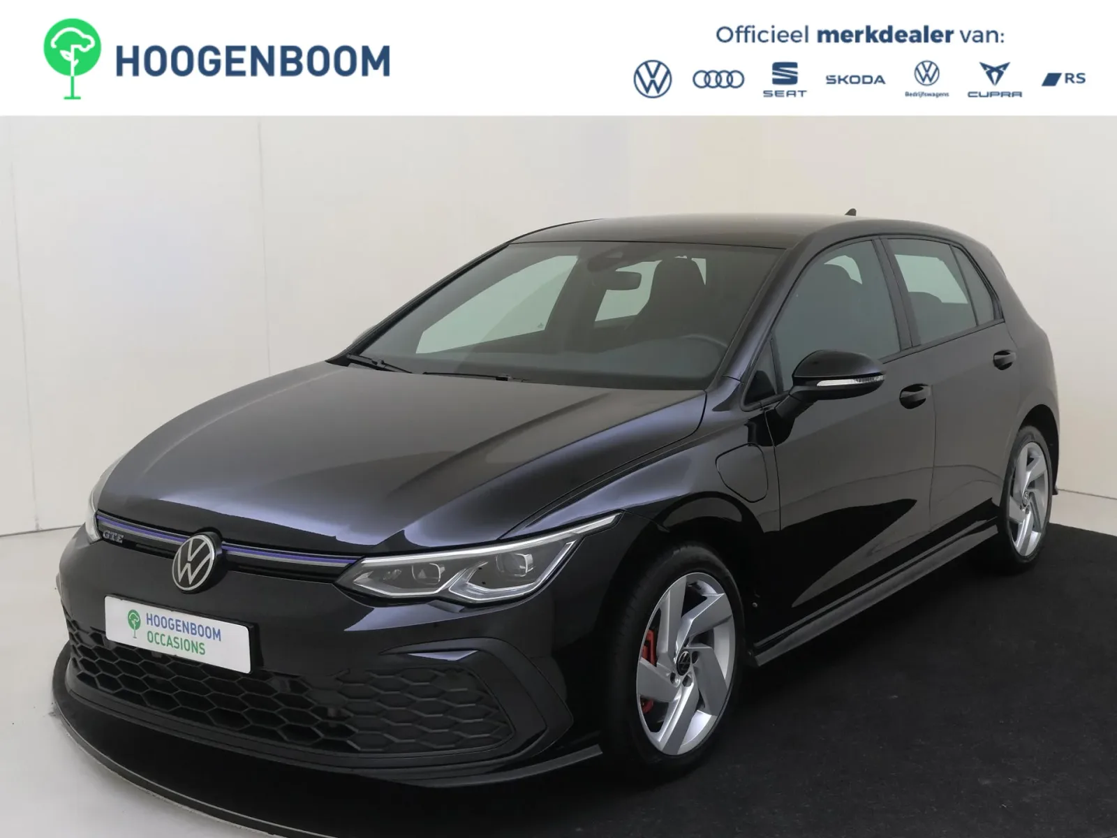 Volkswagen Golf (2022) — foto 1