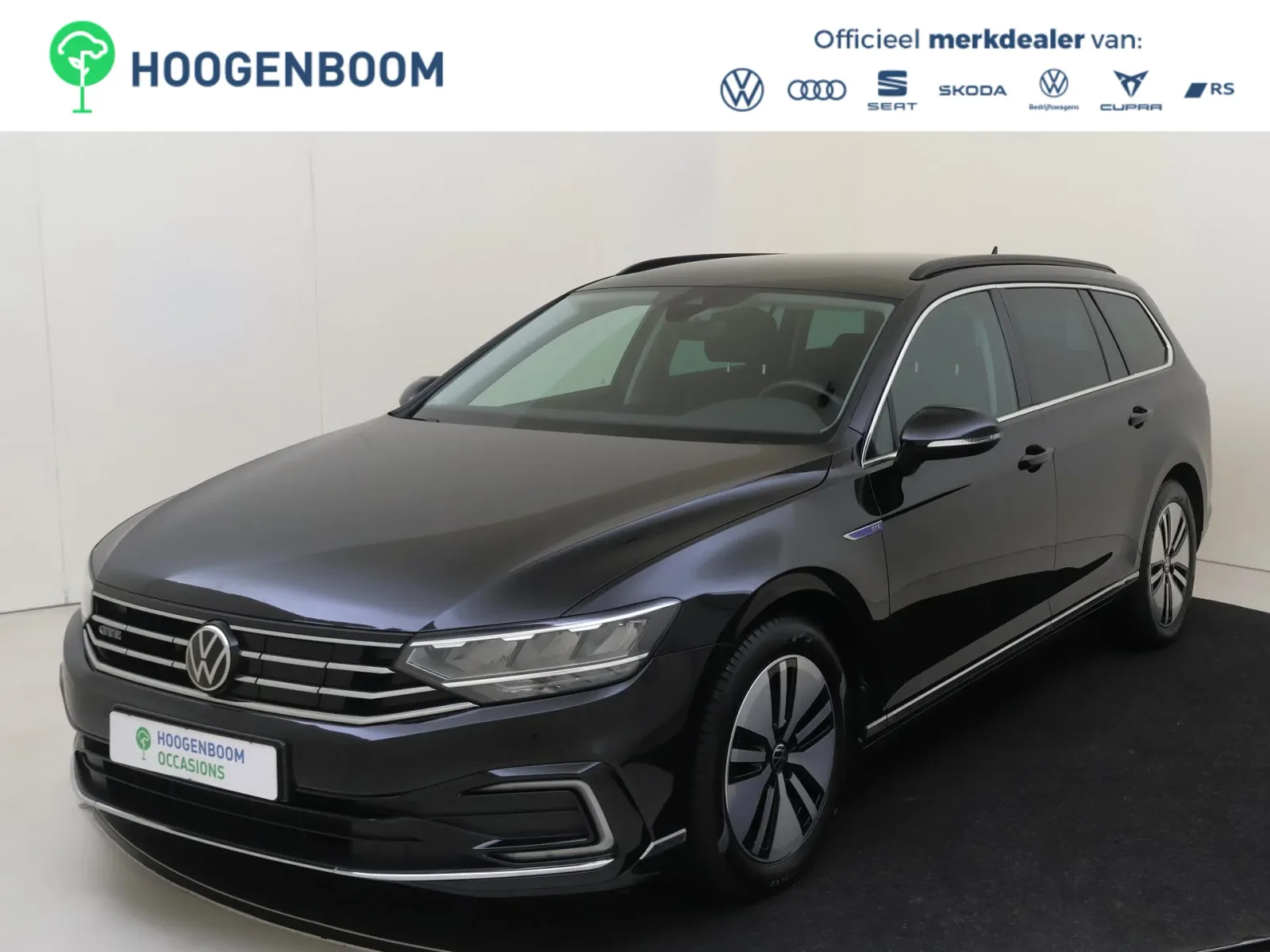Volkswagen Passat (2022) — foto 1