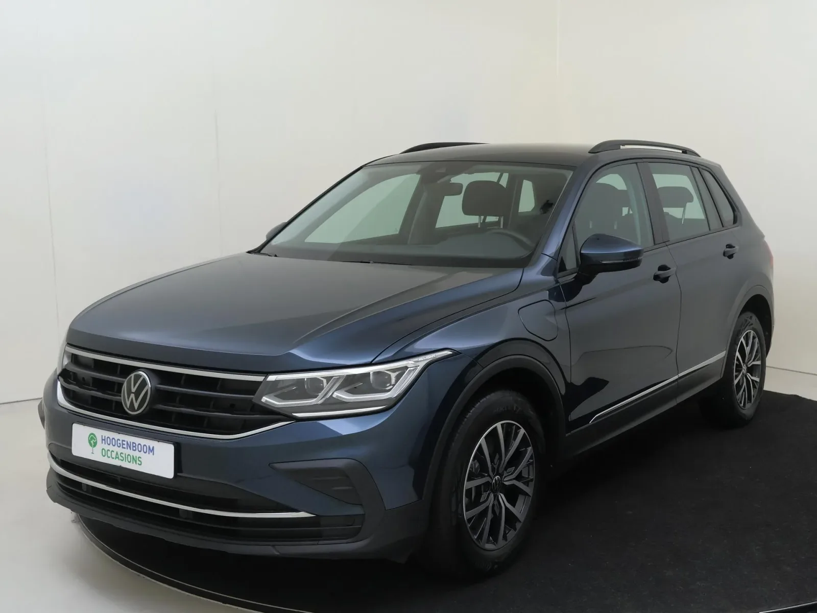 Volkswagen Tiguan (2022) — foto 1