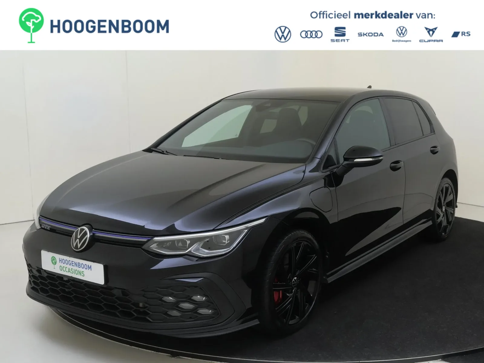 Volkswagen Golf (2022) — foto 1