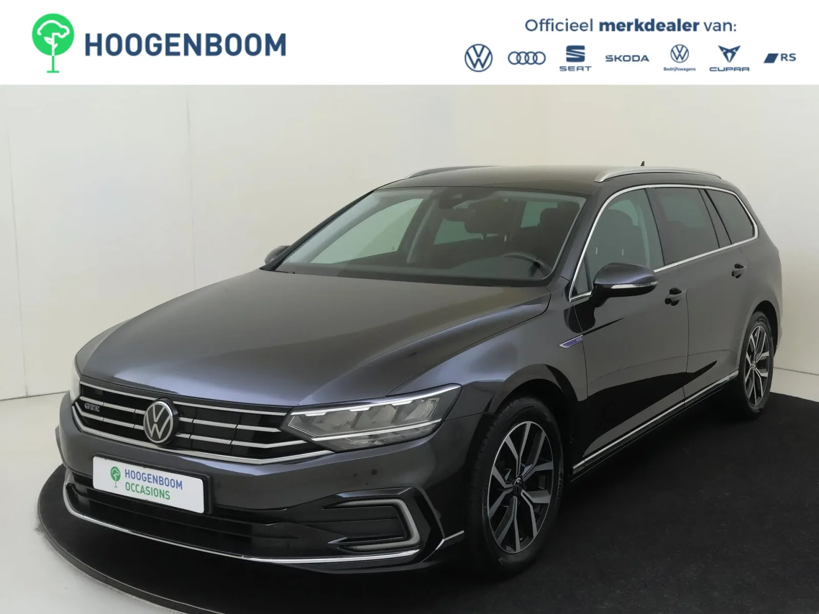 Volkswagen Passat (2022) — foto 1