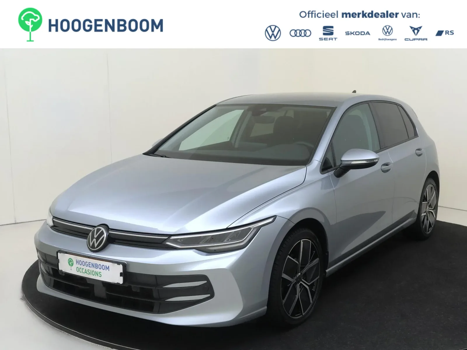 Volkswagen Golf (2024) — foto 1