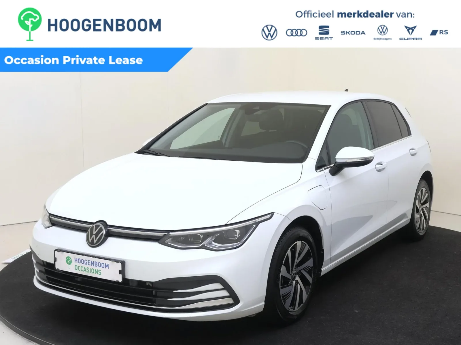 Volkswagen Golf (2023) — foto 1