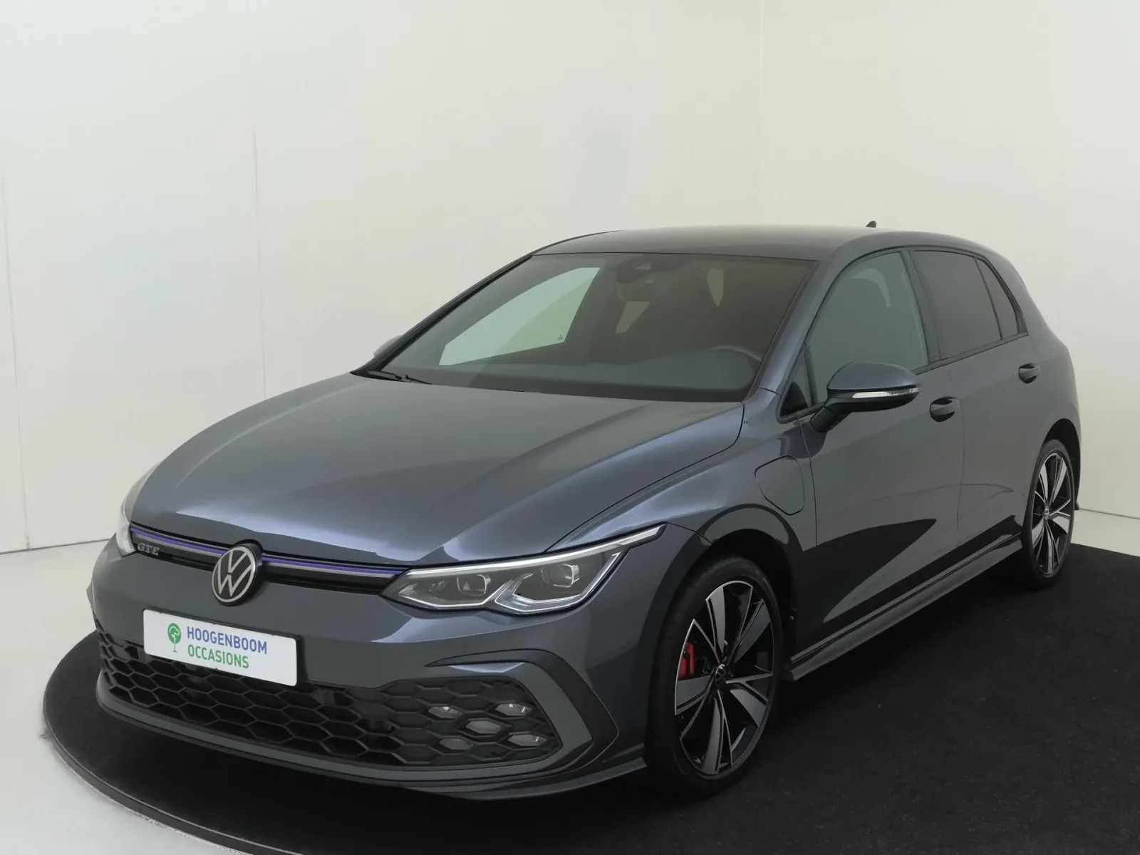 Volkswagen Golf (2022) — foto 1