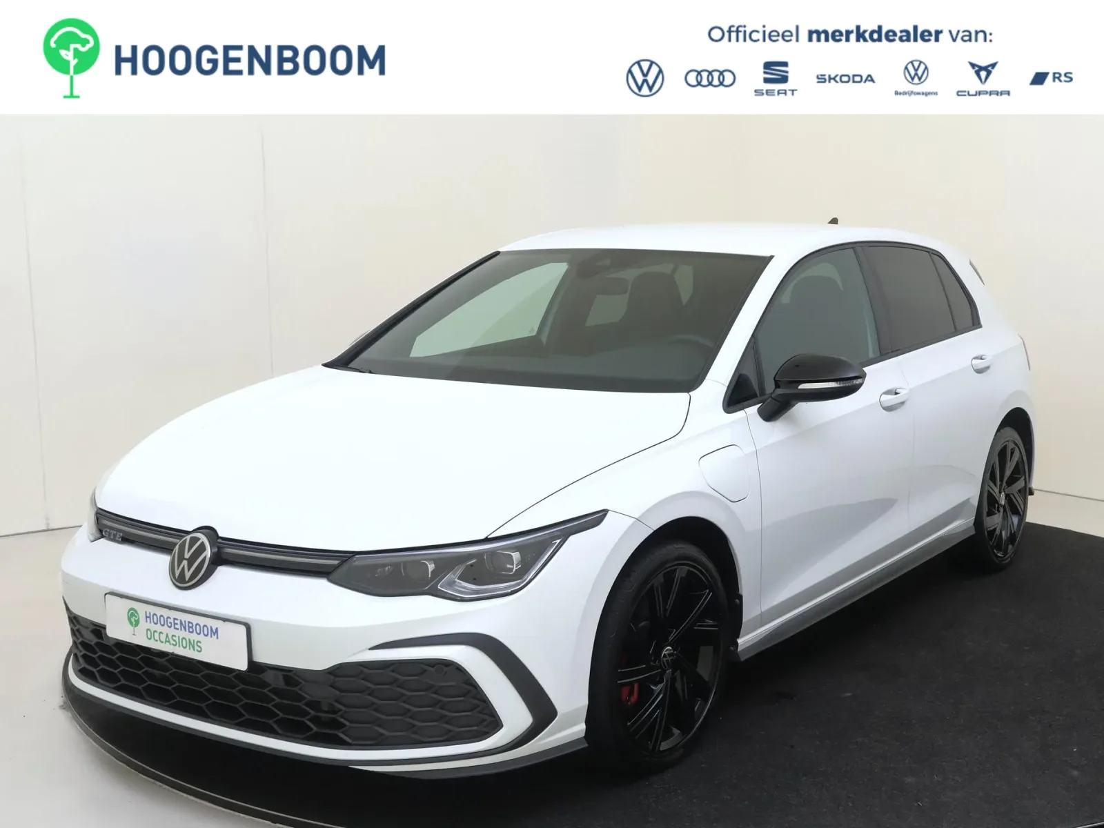 Volkswagen Golf (2022) — foto 1