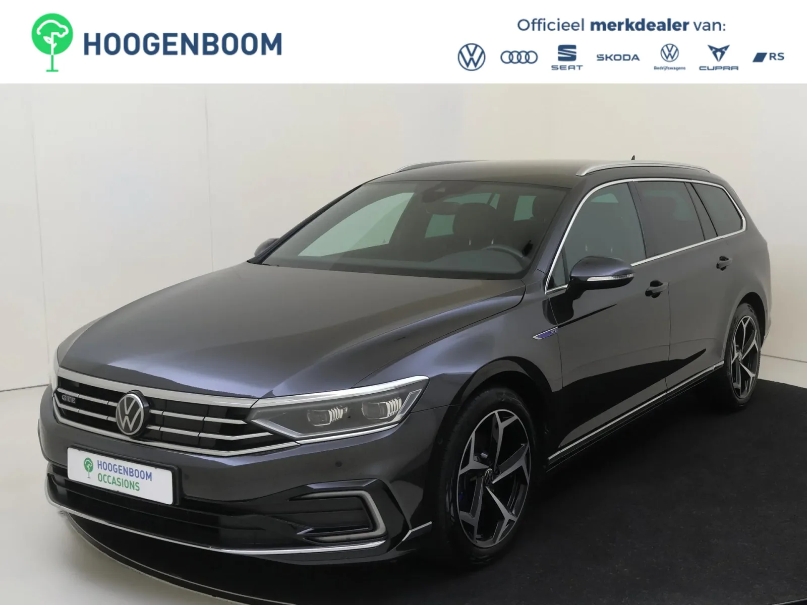 Volkswagen Passat (2022) — foto 1