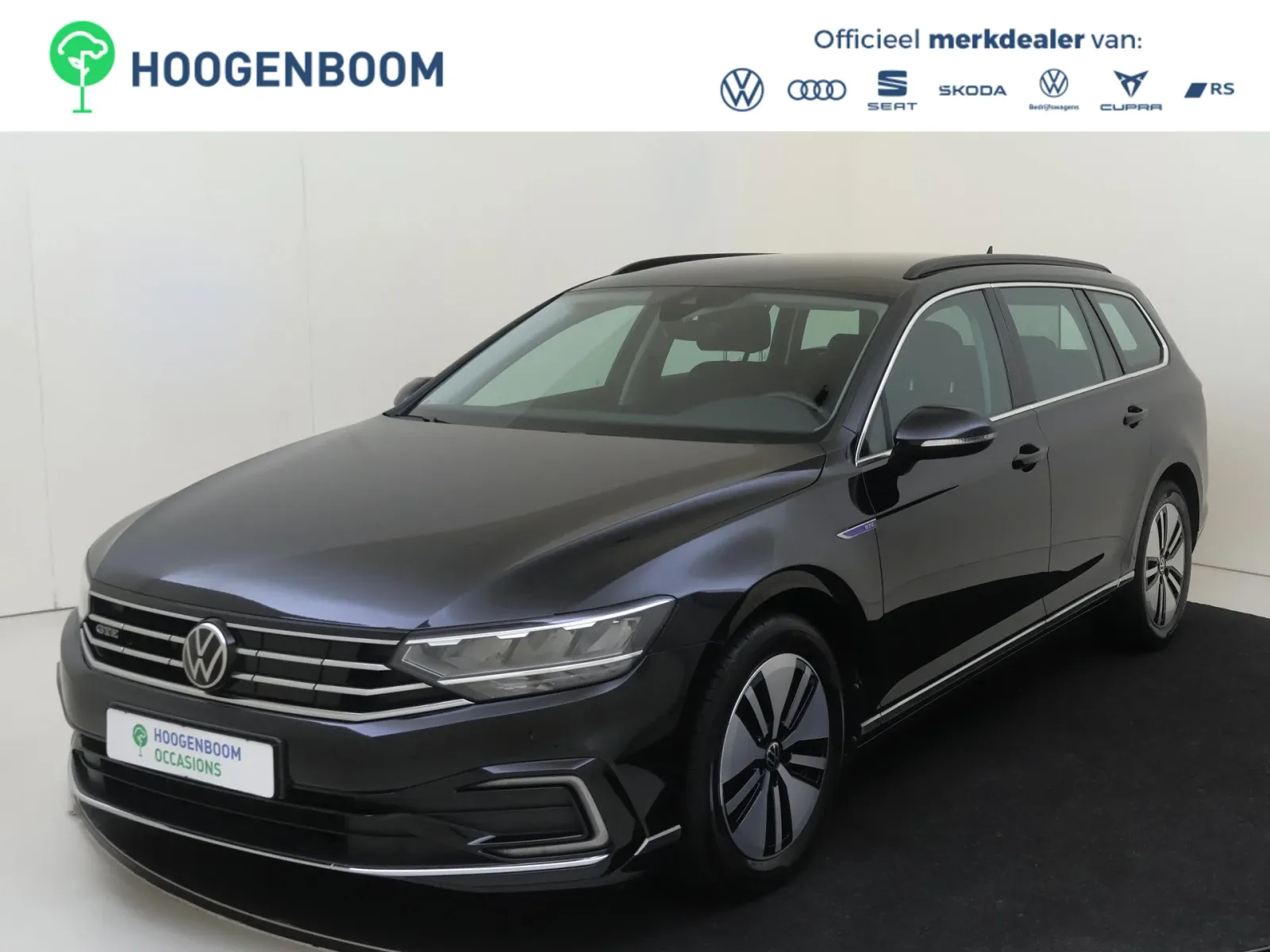 Volkswagen Passat (2022) — foto 1