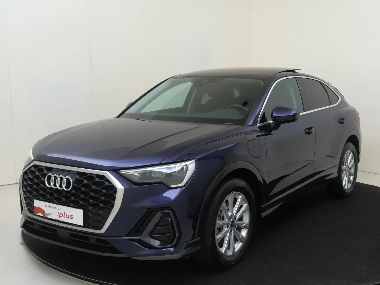Audi Q3 Sportback (2022) — foto 1